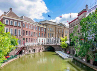 Utrecht: Nieuws, Sport & Jobs Utrecht, Utrecht Nieuws, Utrechts Sportnieuws, Roemeens Voetbalelftal, Nederlands Elftal, Ajax Utrecht, FC Utrecht, Opstellingen, Gemeente Utrecht Vacatures