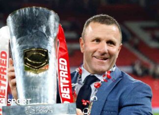 Hull KR Coach Willie Peters Leads Team to Trophy Treble Success hull-kr-coach-willie-peters-leads-team-to-trophy-treble-success
