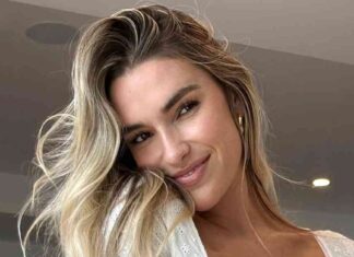 Kayla Simmons: Fans Can’t Handle Her Sizzling Hot Look kayla-simmons-fans-cant-handle-her-sizzling-hot-look