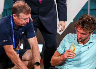 Shanghai Masters Finalist Falls Off Stage During Trophy Ceremony After Losing to Cousin shanghai-masters-finalist-falls-off-stage-during-trophy-ceremony-after-losing-to-cousin