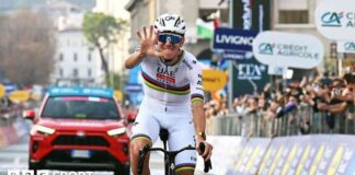 Tadej Pogacar makes history with fifth consecutive win at Il Lombardia tadej-pogacar-makes-history-with-fifth-consecutive-win-at-l-lombardia
