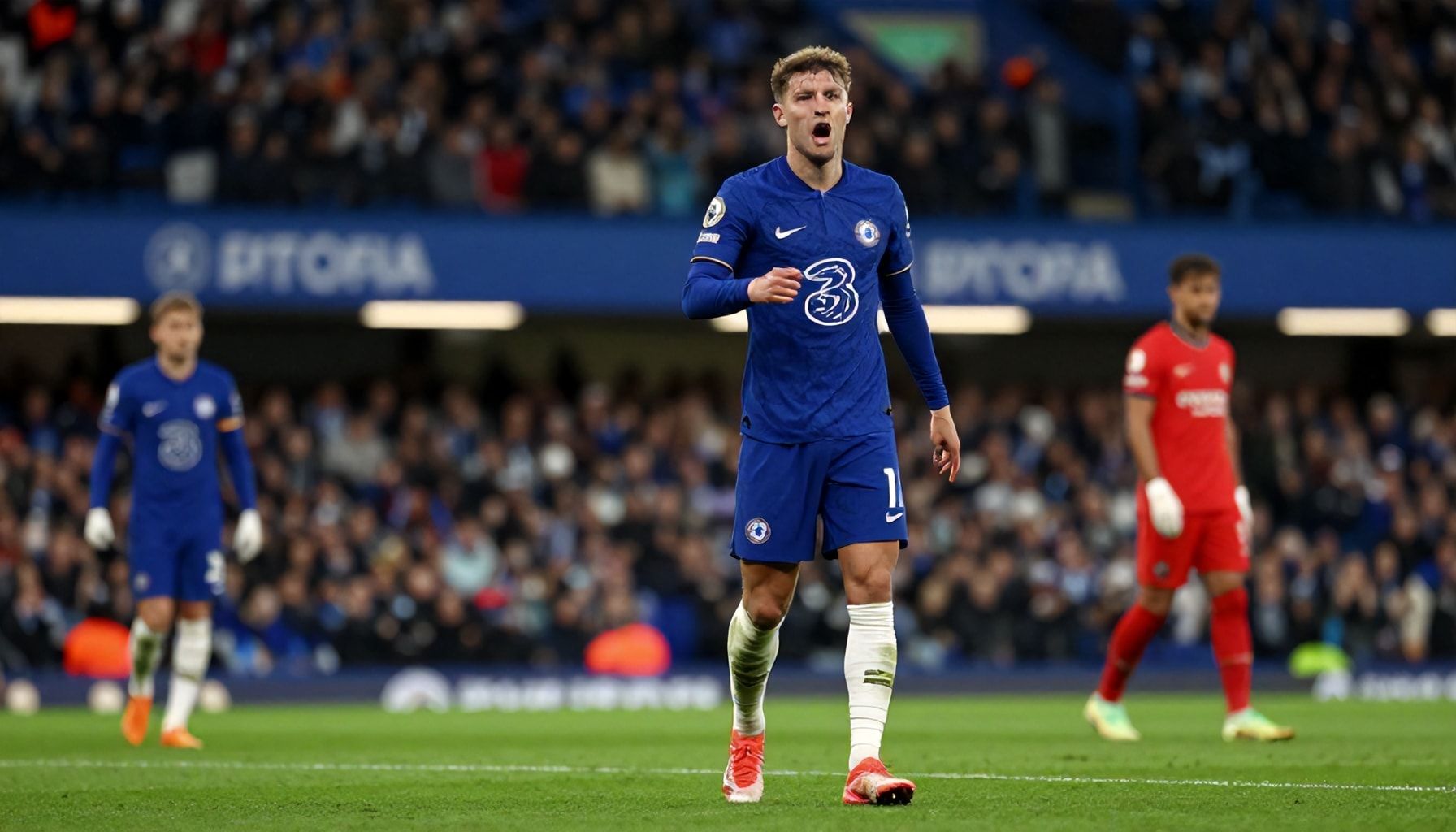 Chelsea Struggles Continue as Garnacho Scores Twice