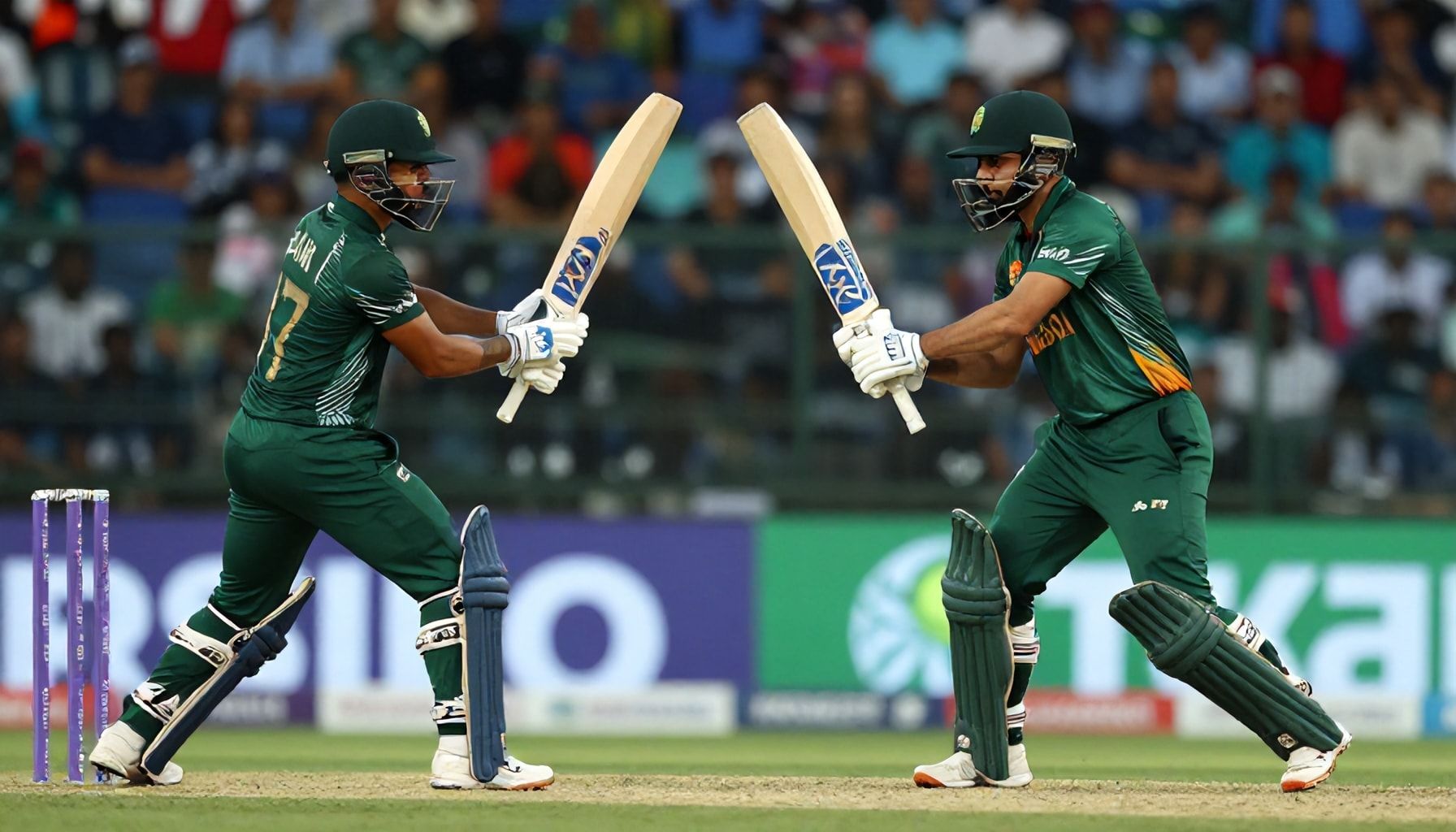 Cricket rivals New Zealand and Pakistan meet in opening ODI