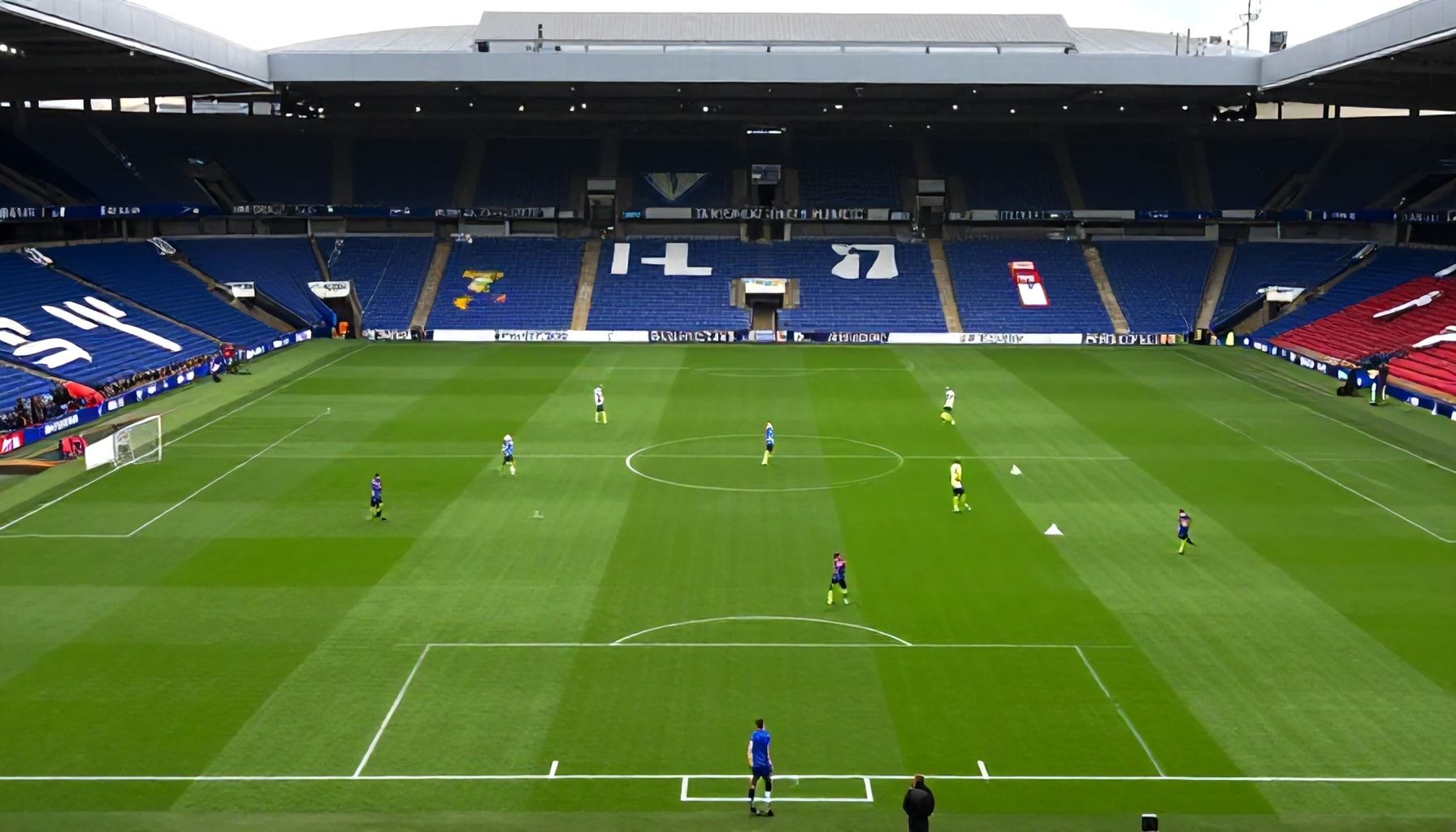 Ipswich Town Prepares for High-Stakes FA Cup Match Against Manchester United