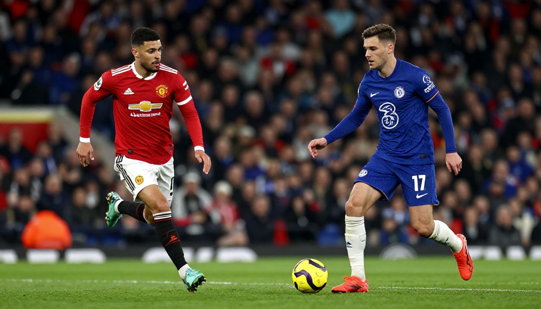 Manchester United and Chelsea prepare for pivotal league clash