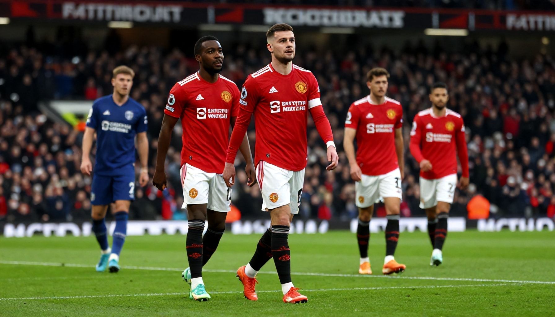 Nottingham Forest seek to derail United's momentum