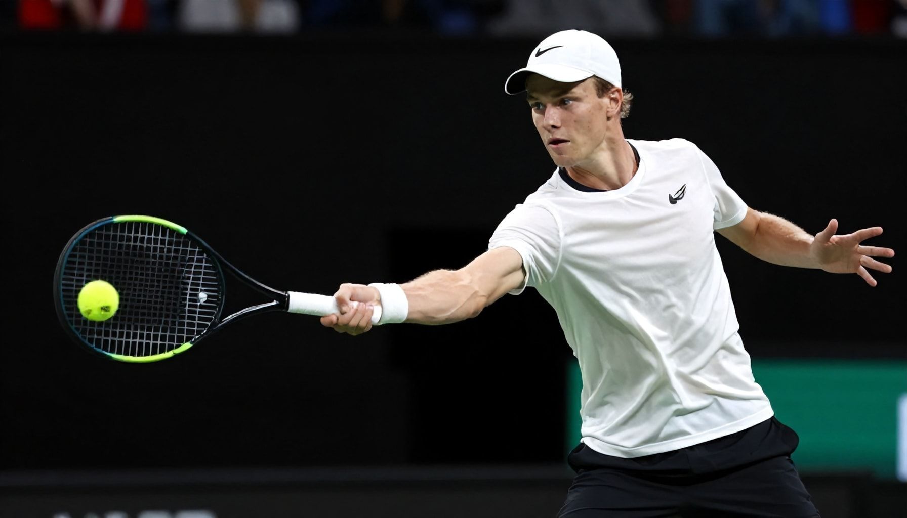 Teenage Sensation Rune Powers Past Opponent in Straight Sets