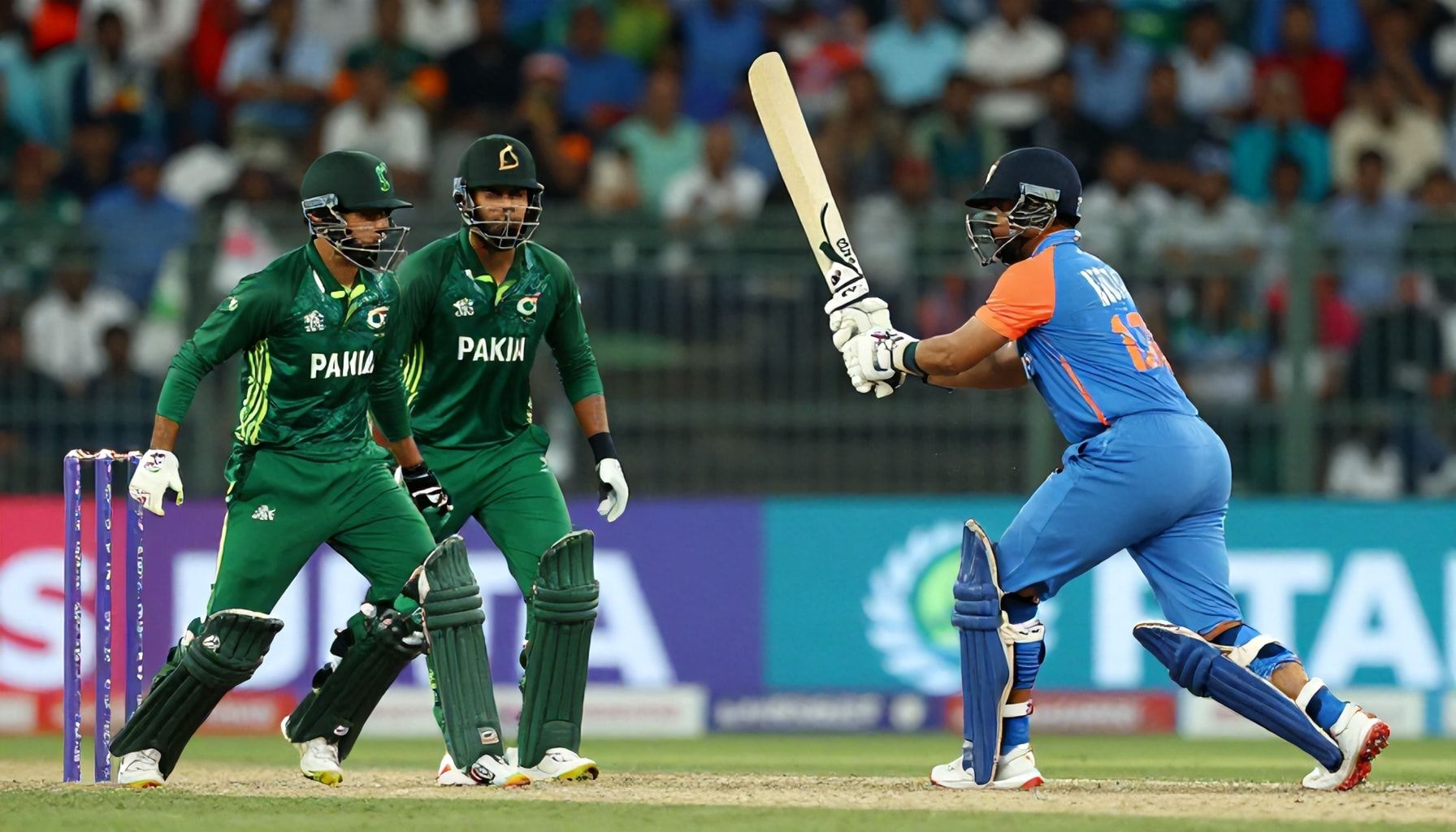 Tomorrow's T20 Clash: Pakistan and India Battle for Supremacy