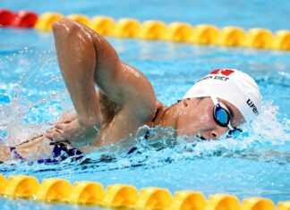 Swimmers suffer neck pain from poor technique this summer